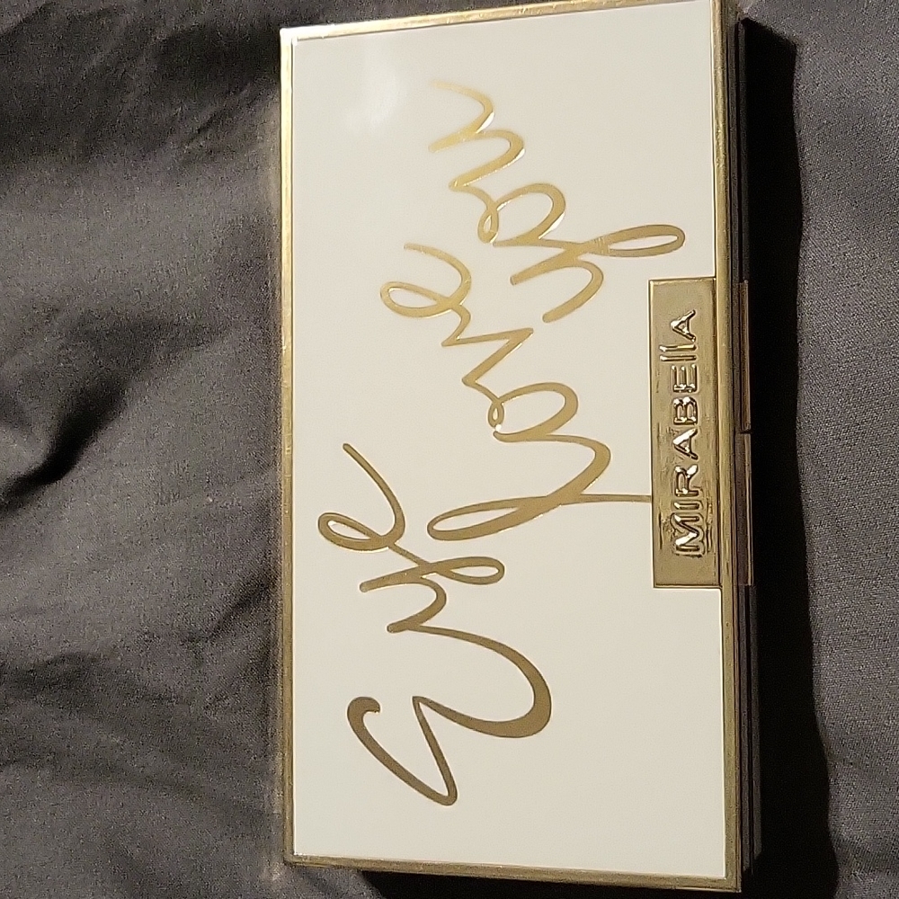Mirabella "Eye Love You" pallette Seduction